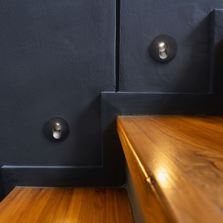 zápustné do stěny